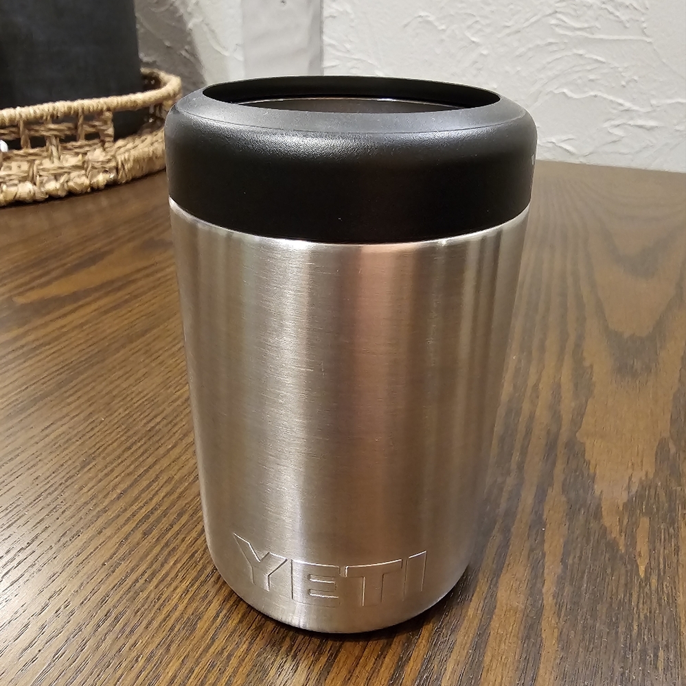 Yeti 12 oz koozie